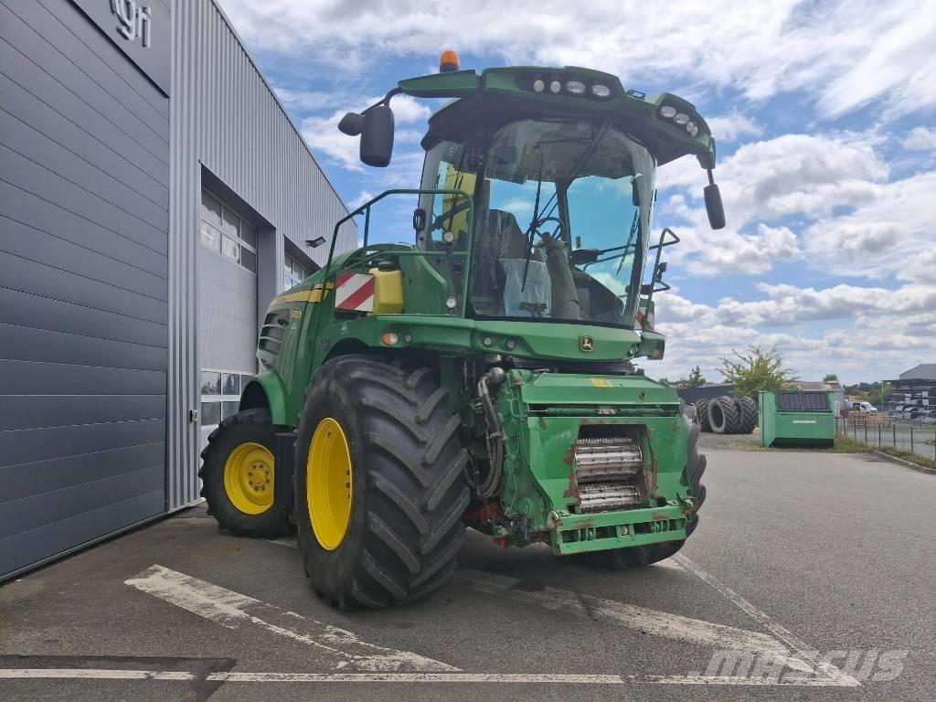 John Deere 7300 i Self-propelled foragers