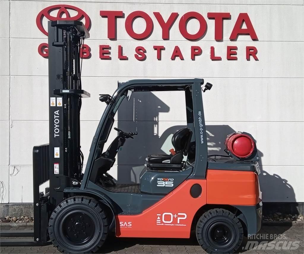 Toyota 02-8FGJF35 LPG trucks