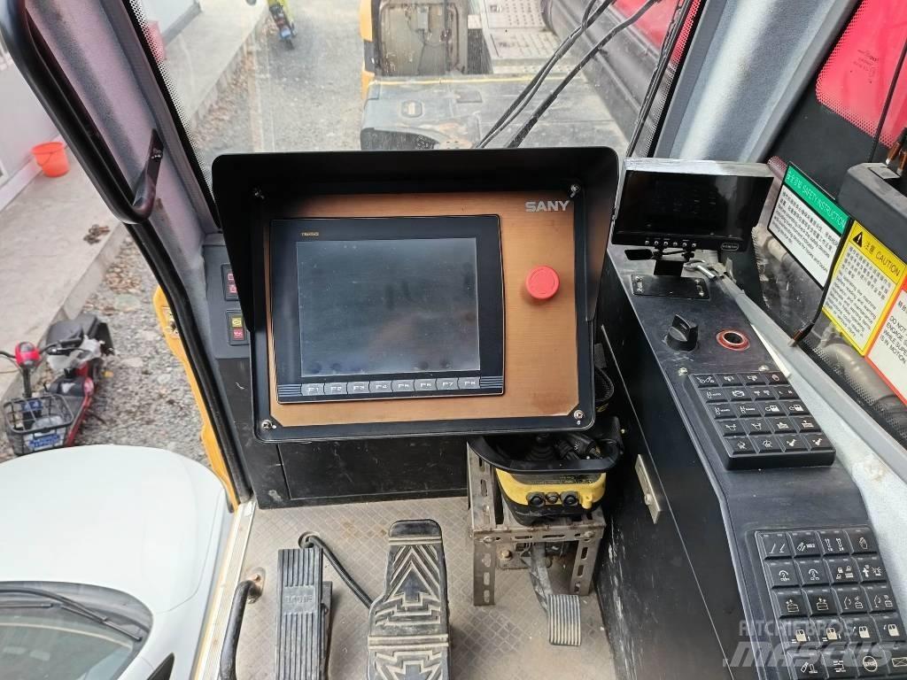Sany SAC3000T Mobile and all terrain cranes