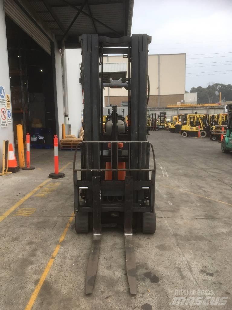 Aisle-Master 20SE Side Loaders