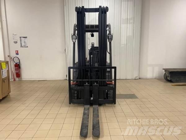 Manitou ME320 Rough Terrain Trucks