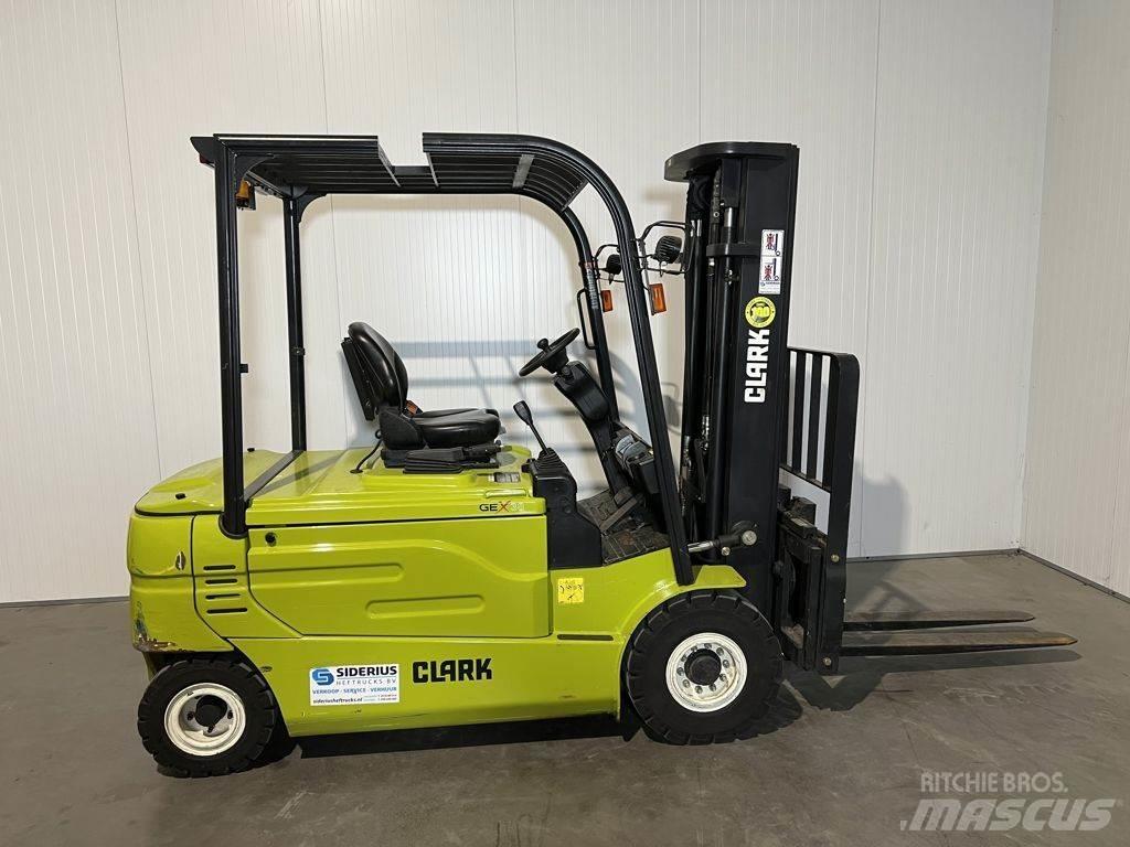 Clark GEX30 Electric Forklifts