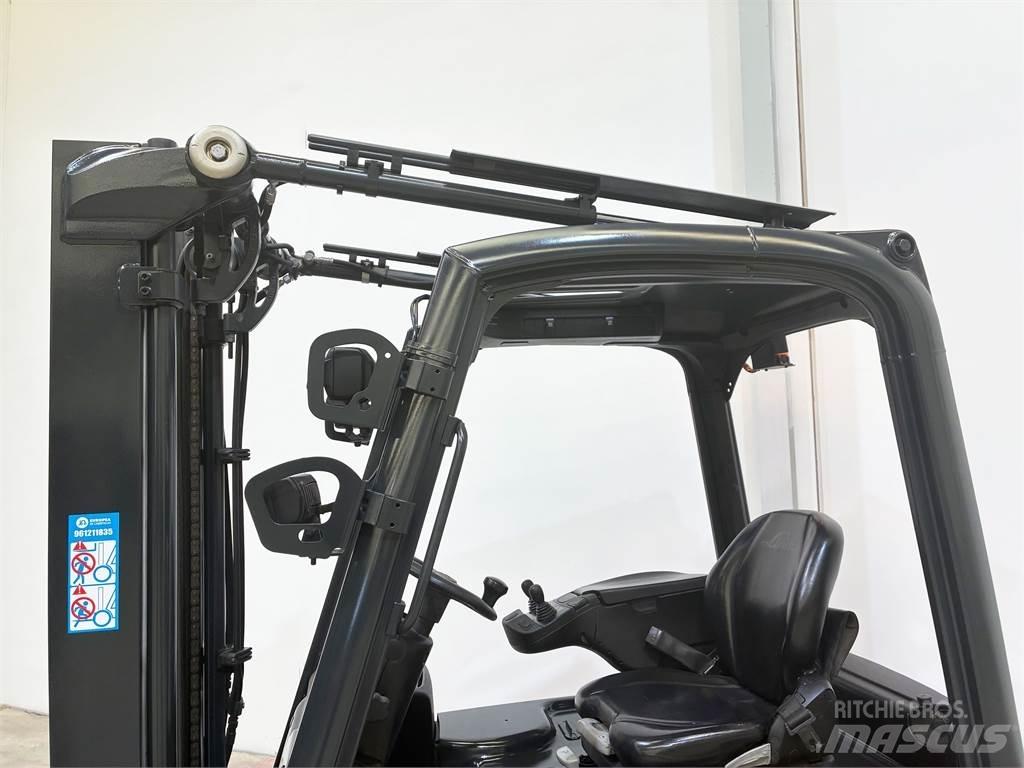 Linde E16 02 Electric Forklifts