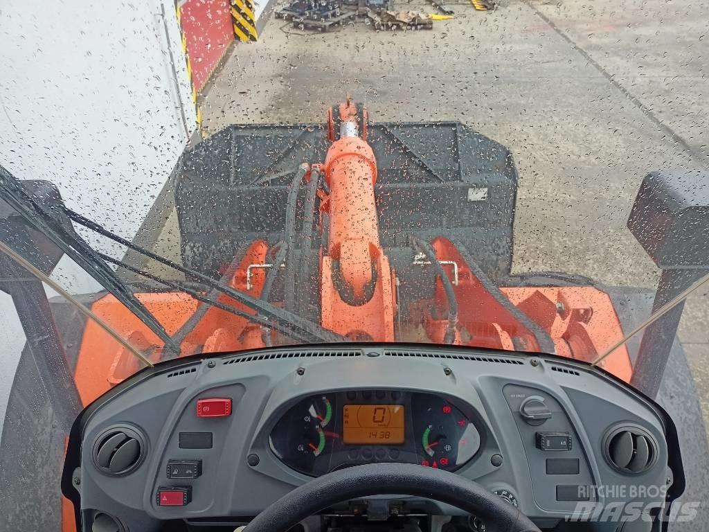 Hitachi ZW150 Wheel Loaders