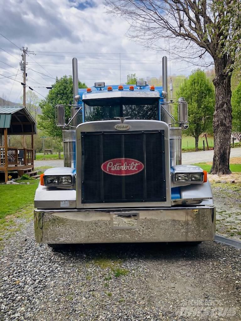 Peterbilt 379 Conventional Trucks / Tractor Trucks