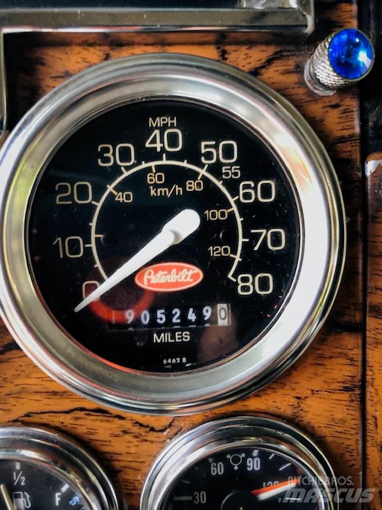 Peterbilt 379 Conventional Trucks / Tractor Trucks