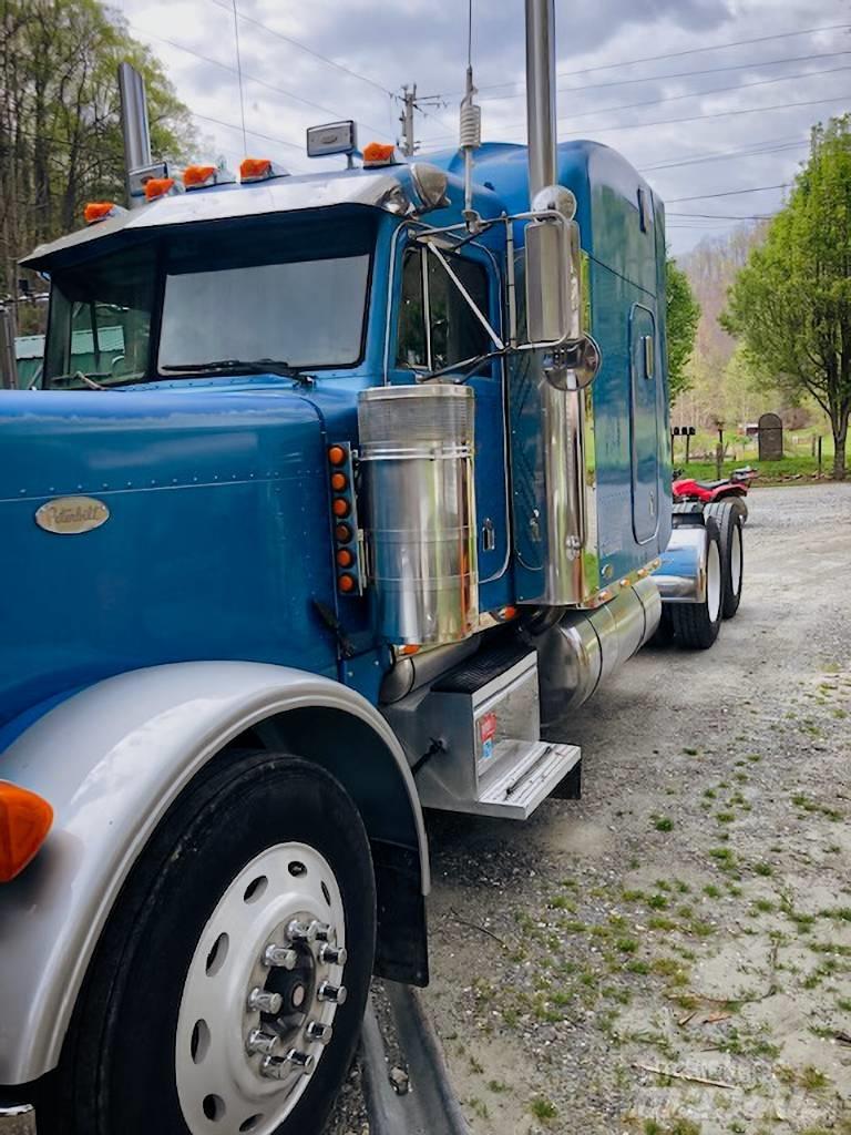 Peterbilt 379 Conventional Trucks / Tractor Trucks