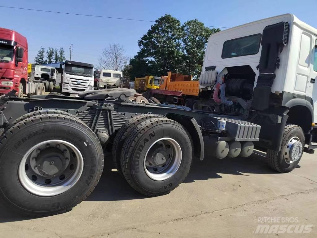 Howo 420 6x4 Conventional Trucks / Tractor Trucks