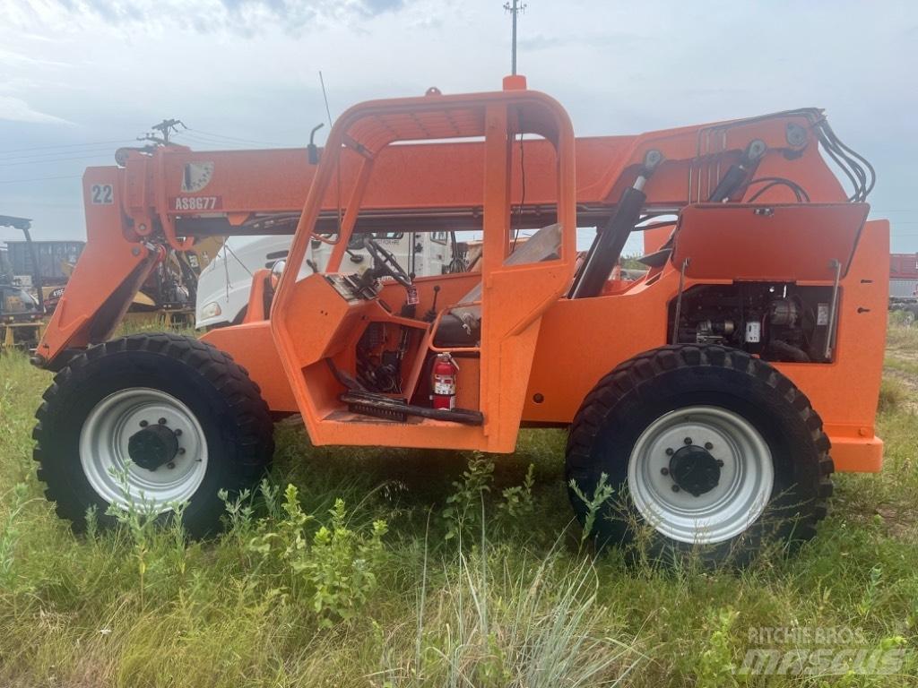 SkyTrak 8042 Telescopic Handlers