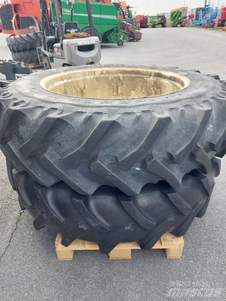  Paripyörät 16.9R38 Tires, wheels and rims