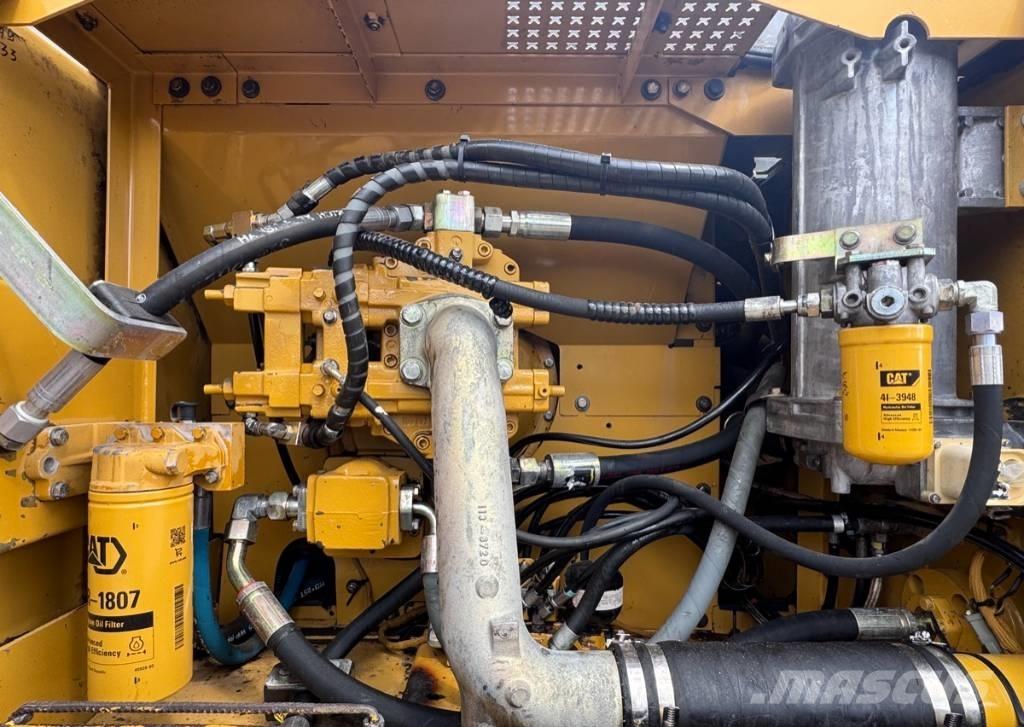 CAT 325 B LN Crawler Excavators