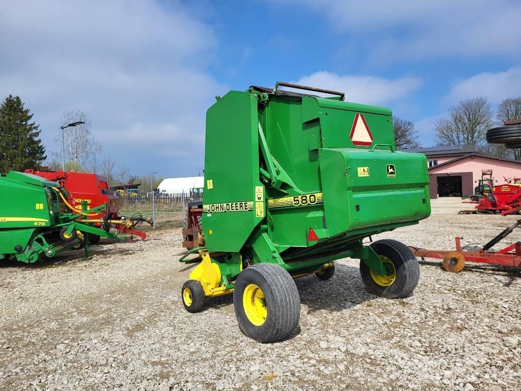 John Deere 580 Round Balers