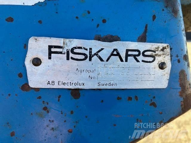 Fiskars FFK 497 Reversible ploughs
