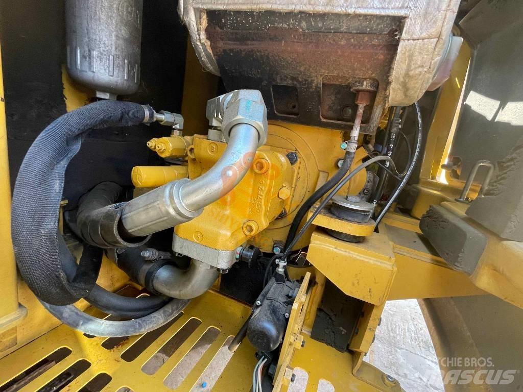 CAT 305.5 E 2 Mini Excavators <7t (Mini Diggers)