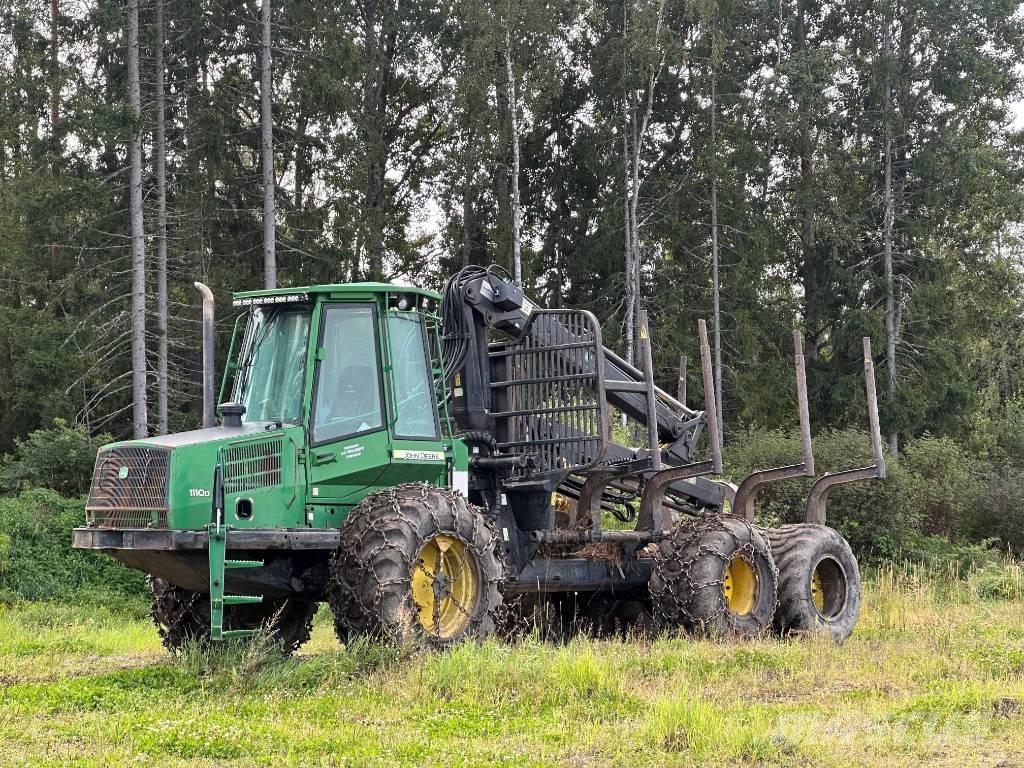 John Deere 1110 D Forwarders