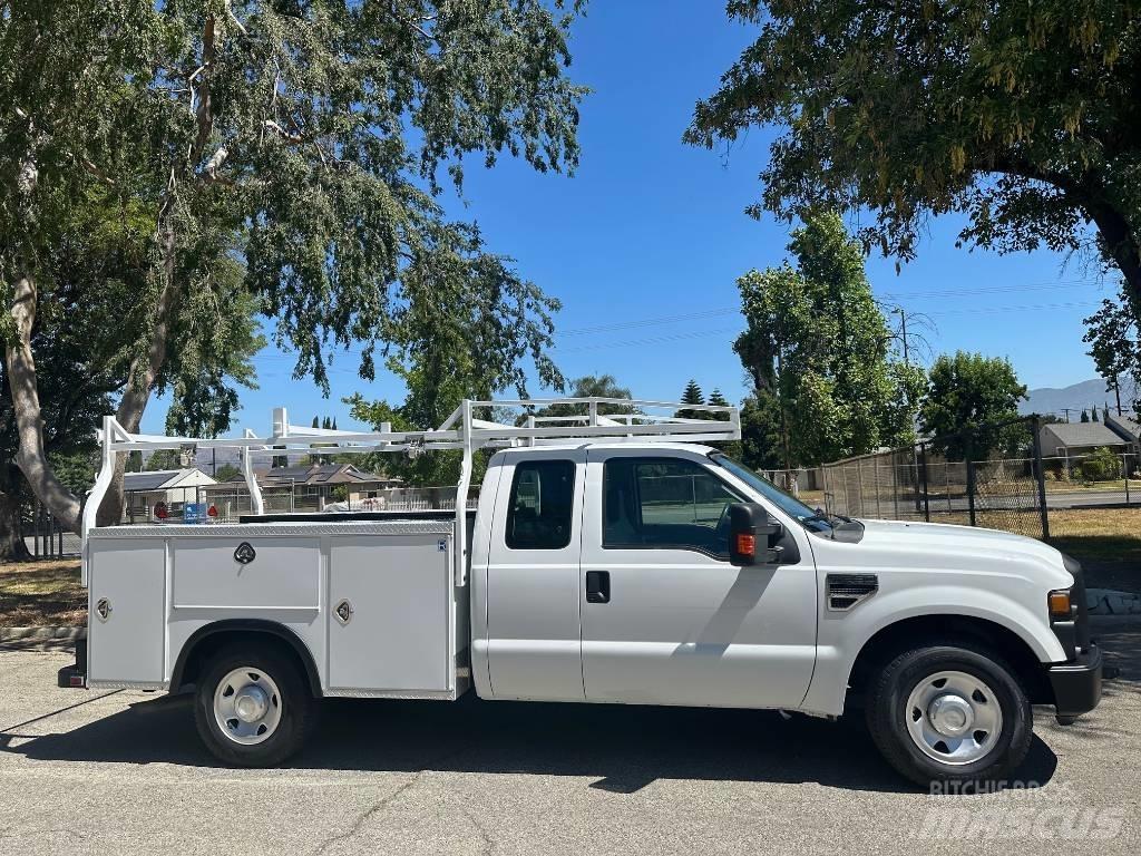 Ford F 250 SD Pickup Trucks