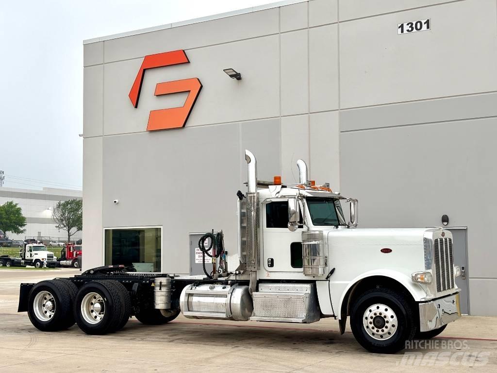 Peterbilt 389 Conventional Trucks / Tractor Trucks