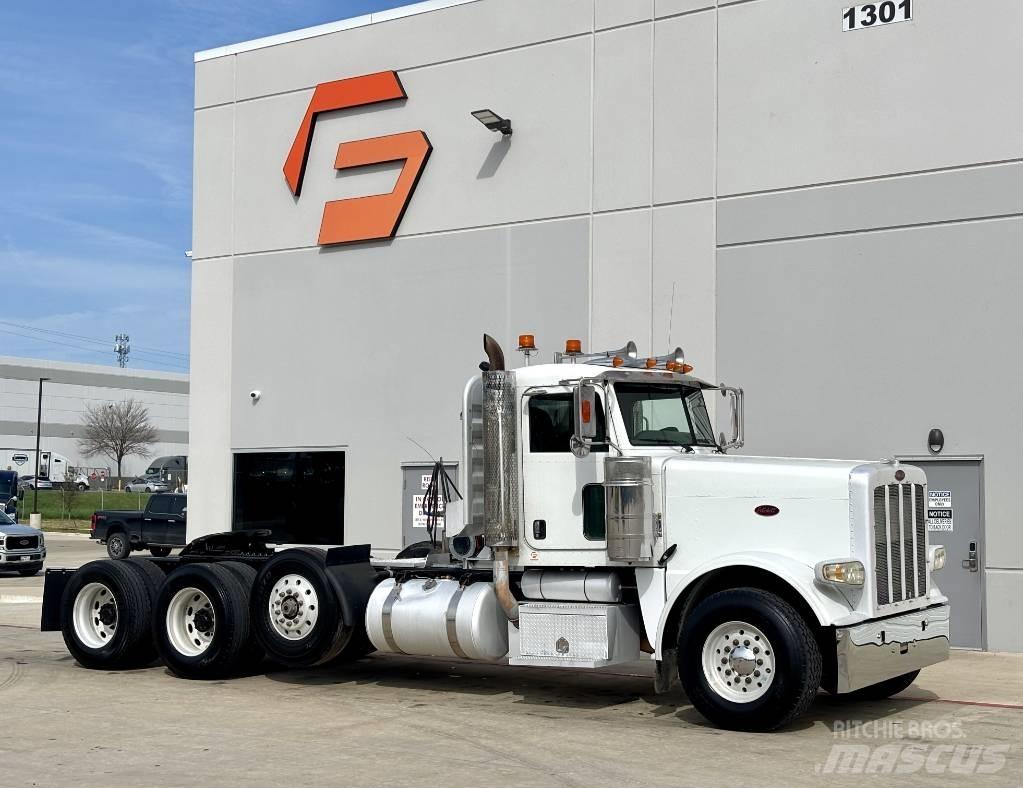 Peterbilt 388 Conventional Trucks / Tractor Trucks