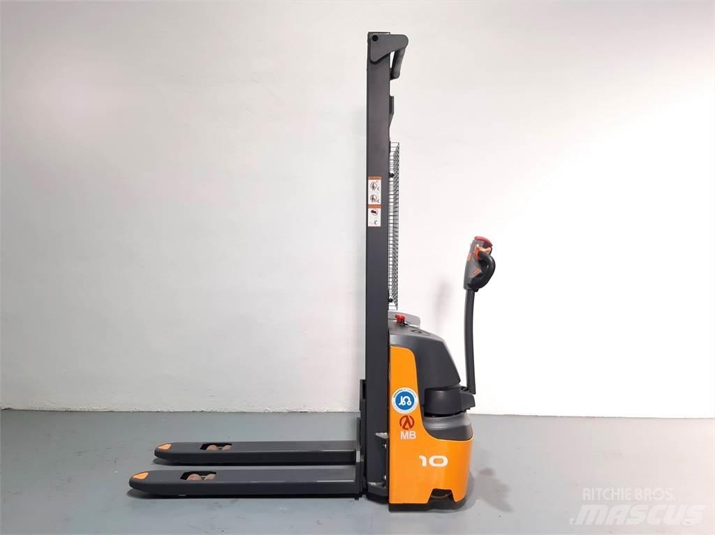 XEA 10 2S350 Pedestrian stacker