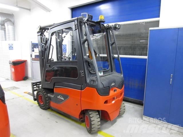 Linde E25 Electric Forklifts