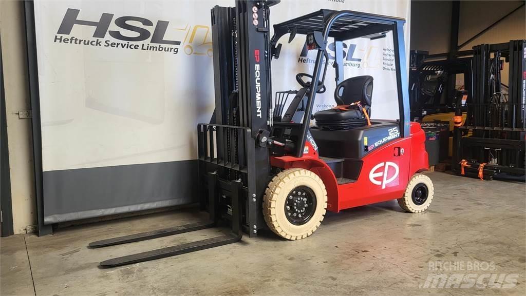  EFL253 Electric Forklifts