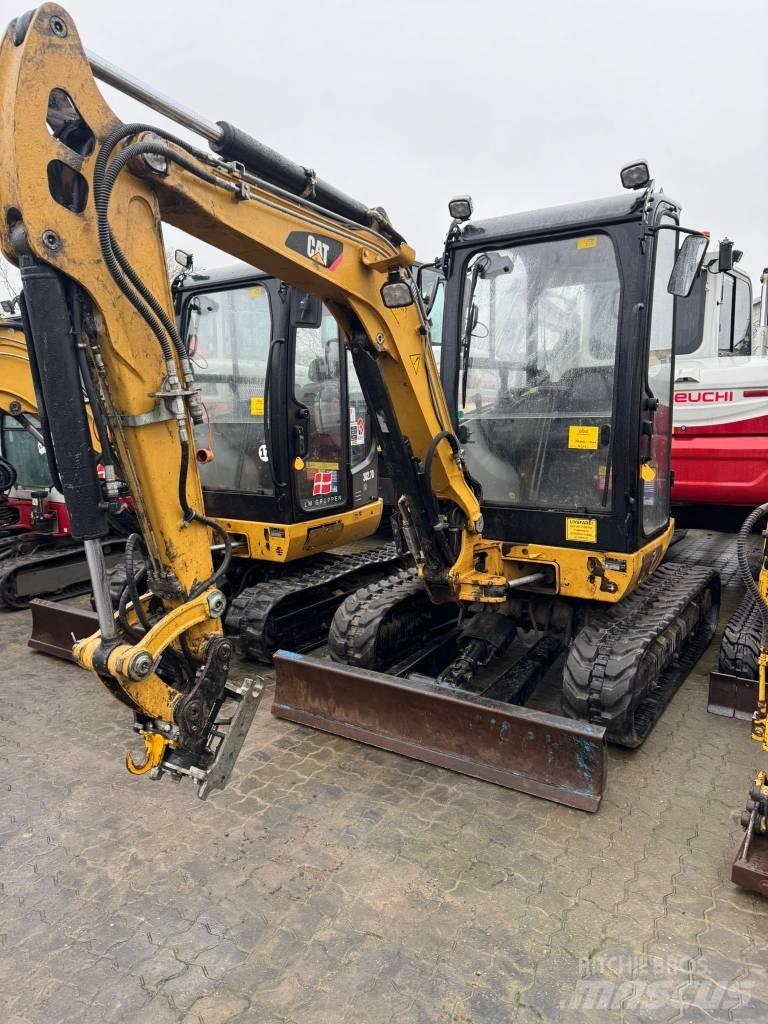 CAT 302.7 D Mini Excavators <7t (Mini Diggers)