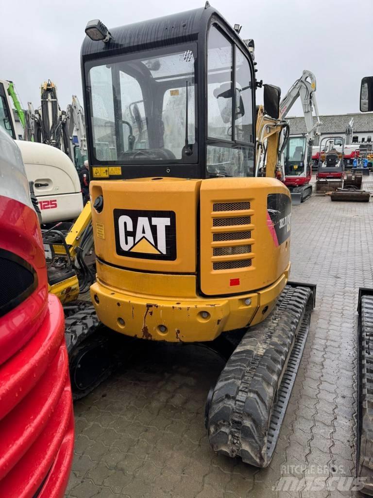 CAT 302.7 D Mini Excavators <7t (Mini Diggers)