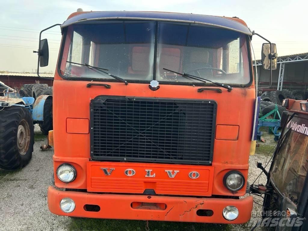 Volvo F 88 Dump Trucks