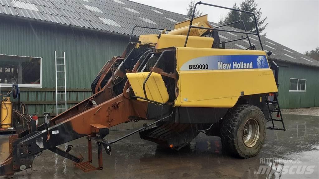 New Holland BB9090 Tractors