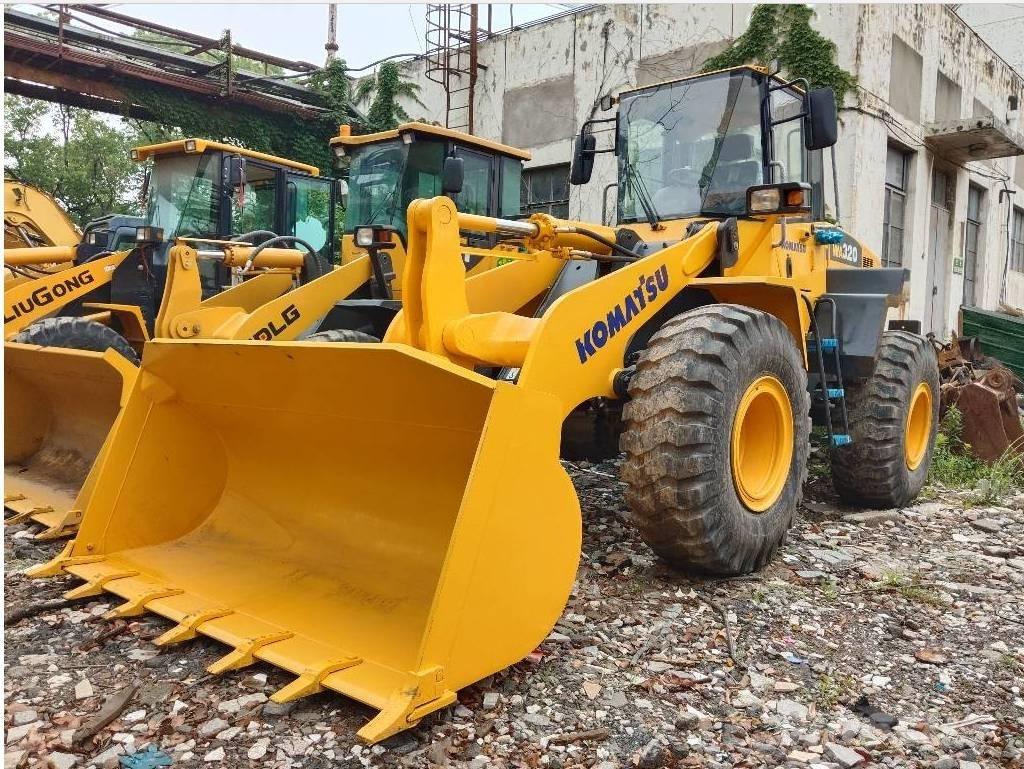 Komatsu WA 320-5 Wheel Loaders