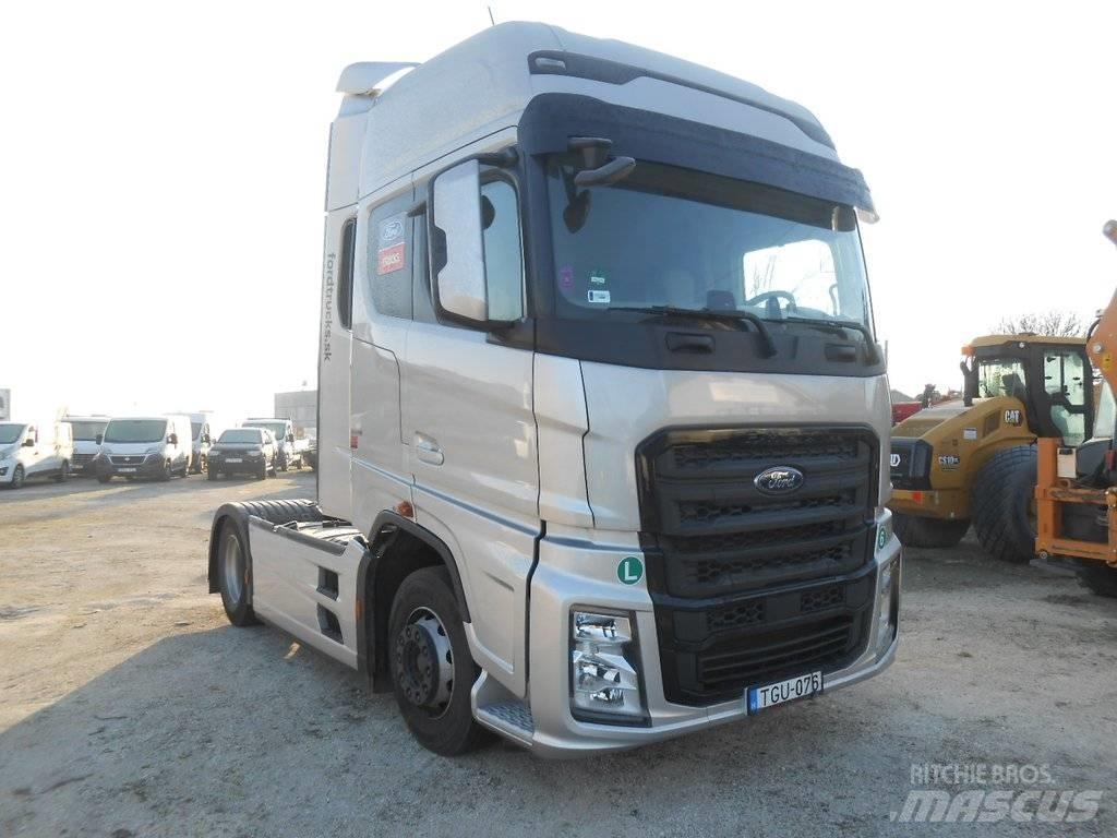 Ford F-Max Conventional Trucks / Tractor Trucks