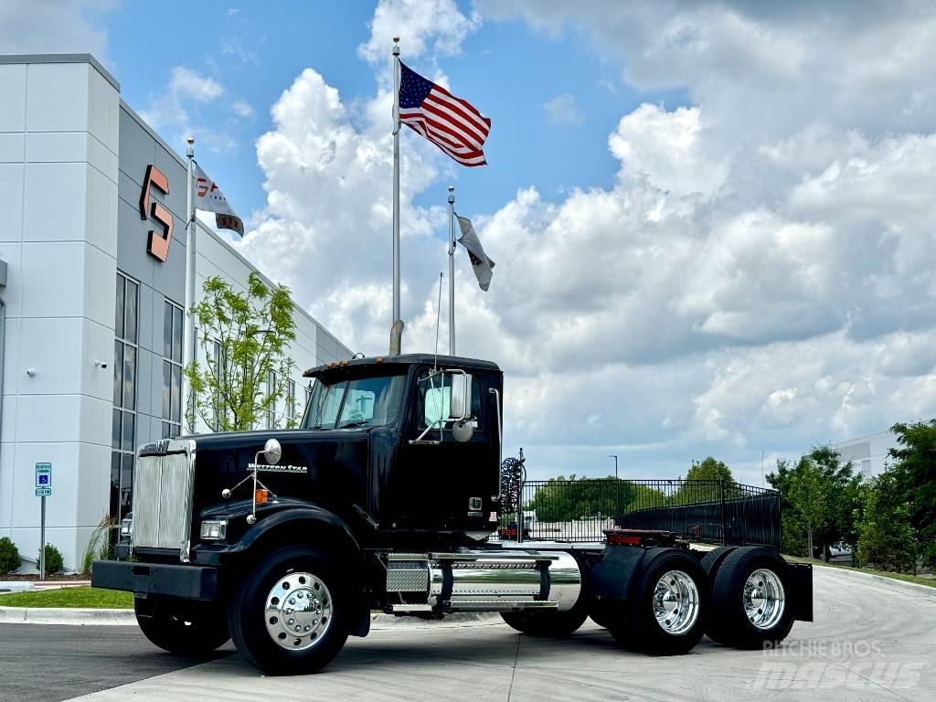 Western Star 4900 SF Conventional Trucks / Tractor Trucks