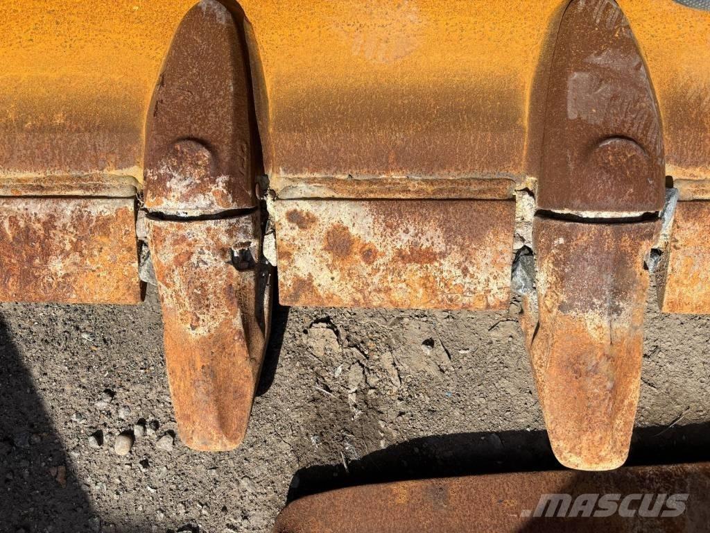 Volvo L 150 H Buckets