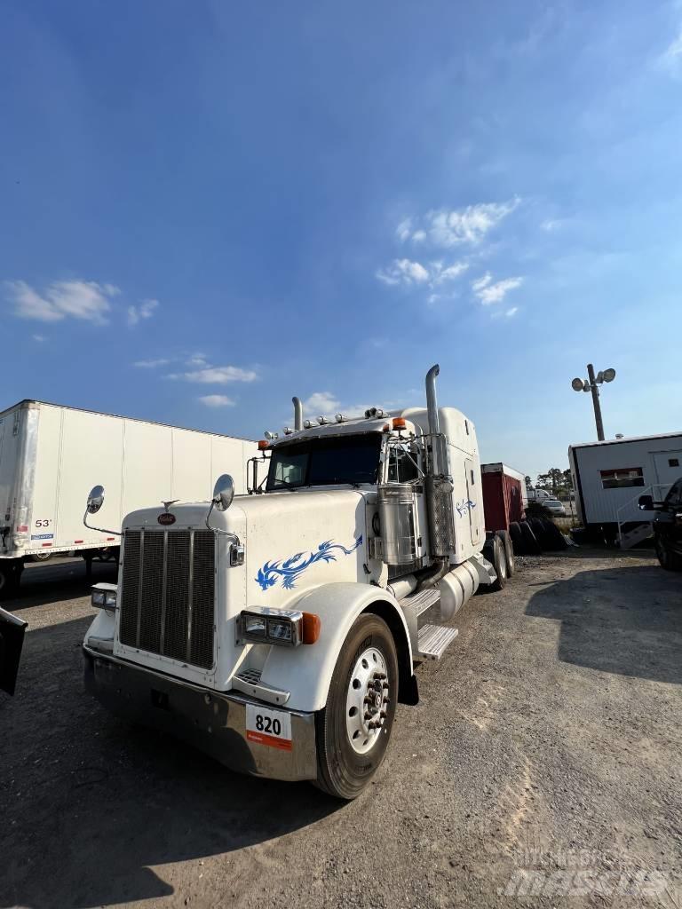 Peterbilt 378 Conventional Trucks / Tractor Trucks