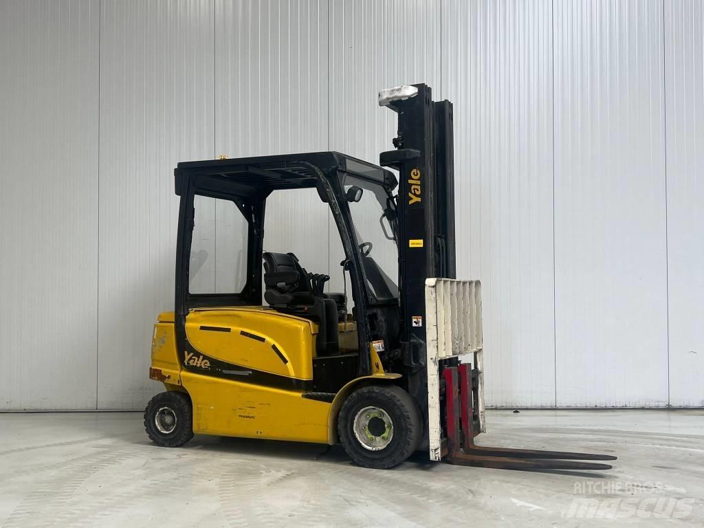 Yale ERP30VL Electric Forklifts