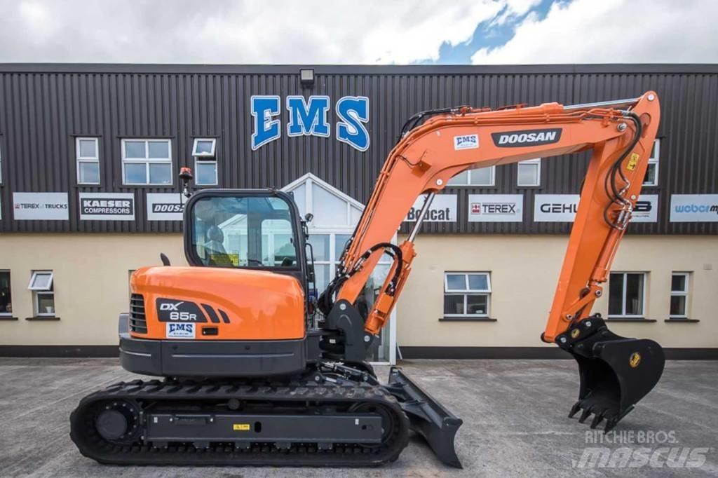 Doosan DX 85 R Mini excavators  7t - 12t