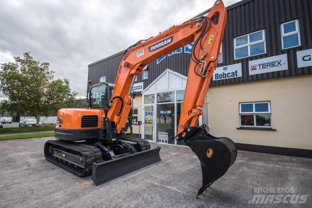 Doosan DX 85 R Mini excavators  7t - 12t