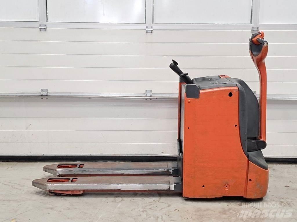Linde T16L Low lifter
