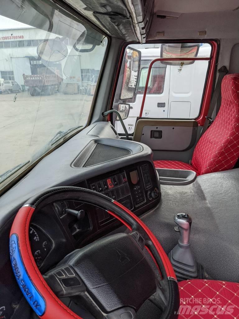 Howo 375 8x4 Dump Trucks