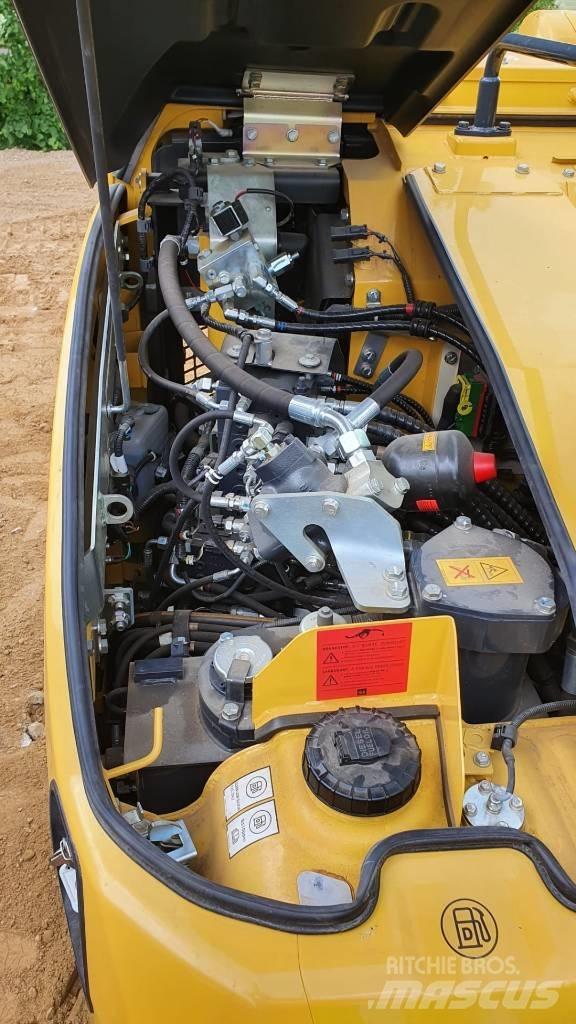 Komatsu PC88 MR-11E0 Mini excavators  7t - 12t