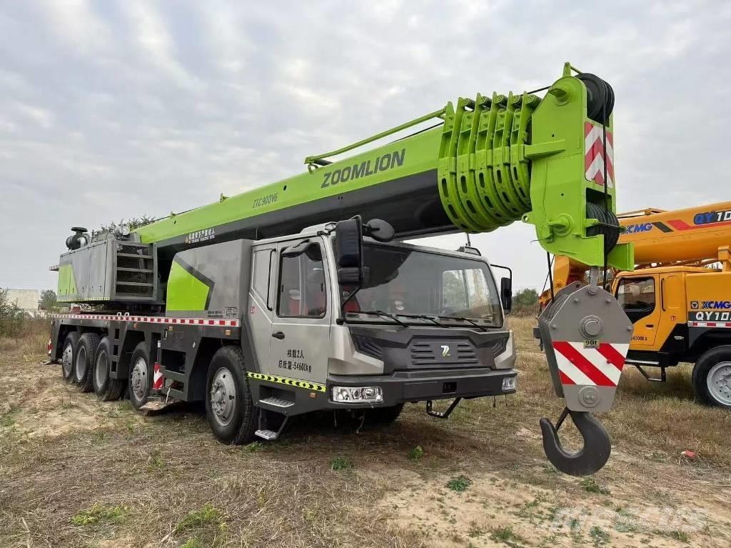 Zoomlion ZTC900V Mobile and all terrain cranes