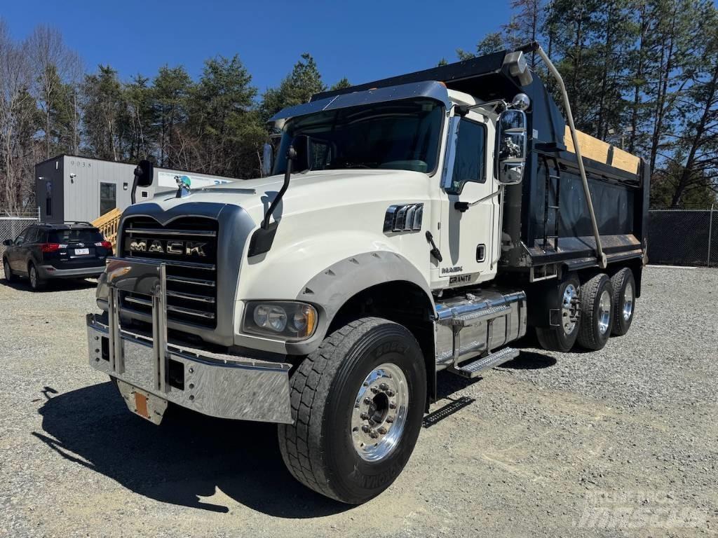 Mack Granite GU 433 Dump Trucks