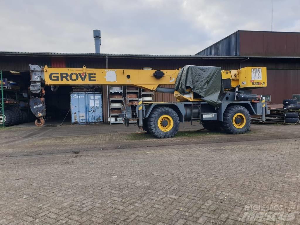 Grove RT 530 E-2 Rough Terrain Cranes