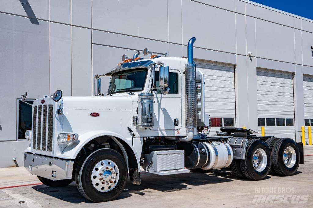 Peterbilt 389 Conventional Trucks / Tractor Trucks