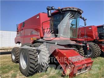 Case IH 8250 Combine Harvesters