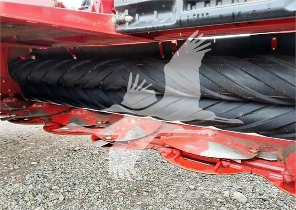 Case IH DC163 Swathers \ Windrowers