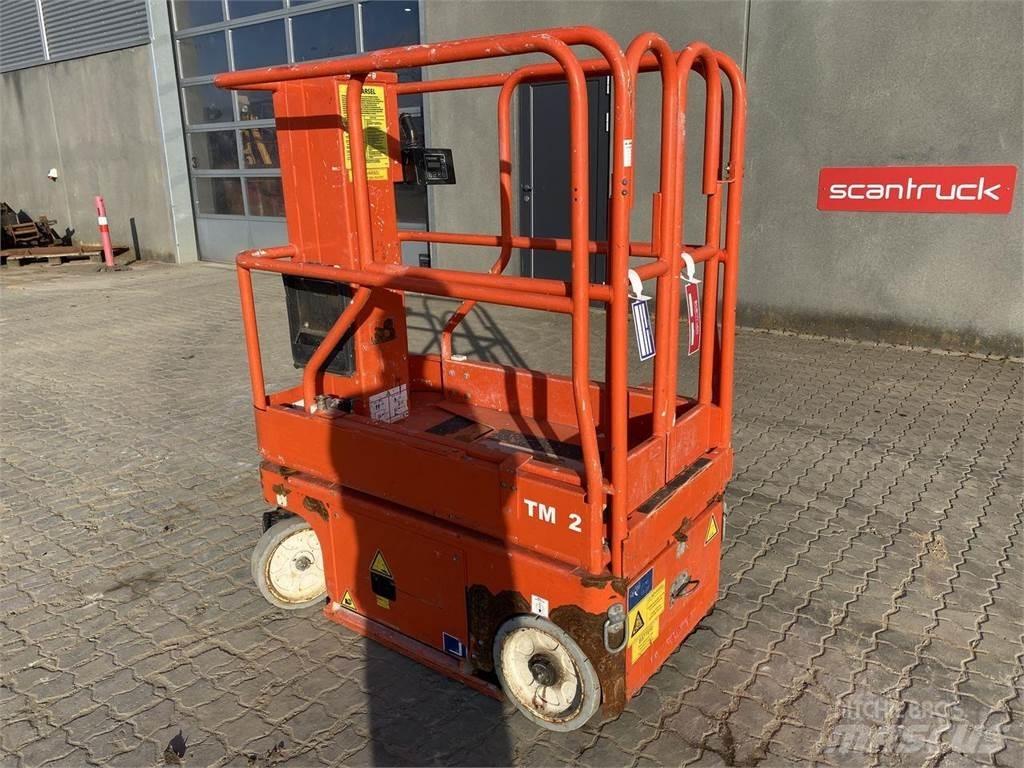 Snorkel TM12 Vertical mast lifts