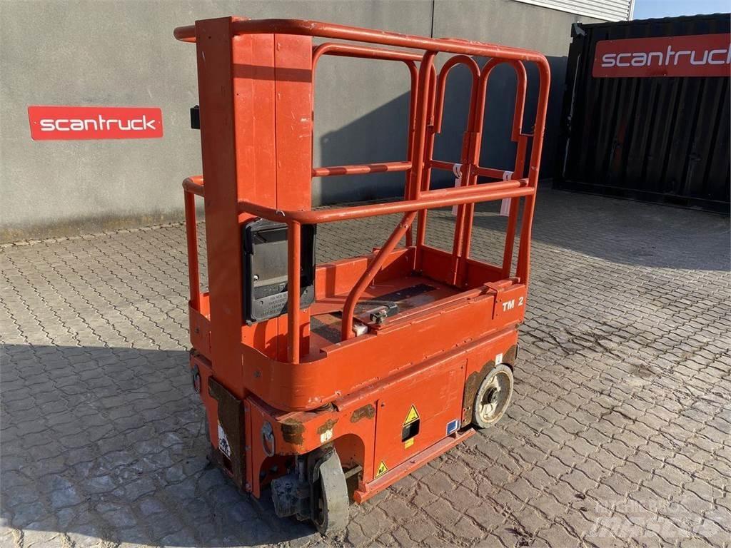 Snorkel TM12 Vertical mast lifts