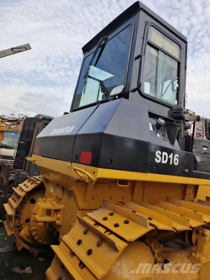 Shantui SD 16 Crawler dozers