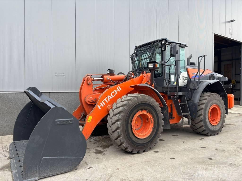 Hitachi ZW 250-6 Wheel Loaders
